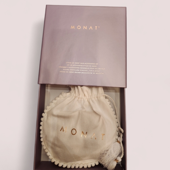 Stylish Hair Clips Set - Picture 3 of 3